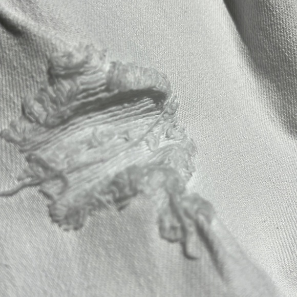 Special A NWT no flaws bright white denim with light ripping - Picture 12 of 12